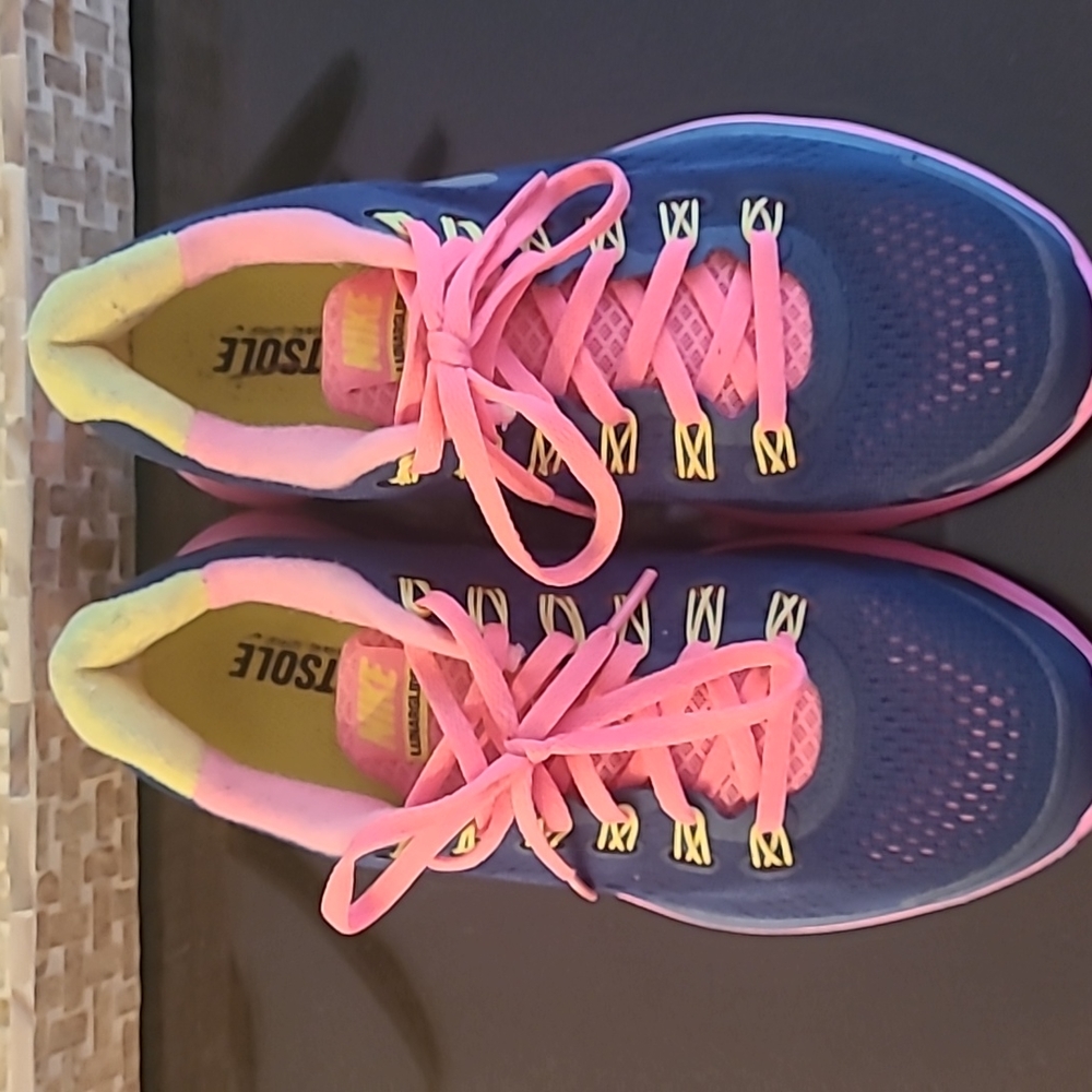 Nike Fitsole Tennis Shoes